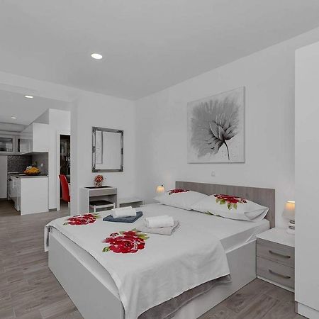 Apartman-Studio Meri Makarska Bagian luar foto